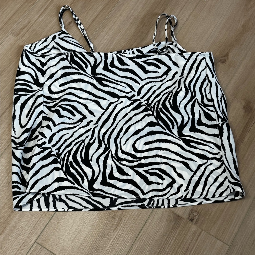Alythea Zebra Print Cowl Neck Cami Tank Top Black White Size Large - Picture 7 of 7